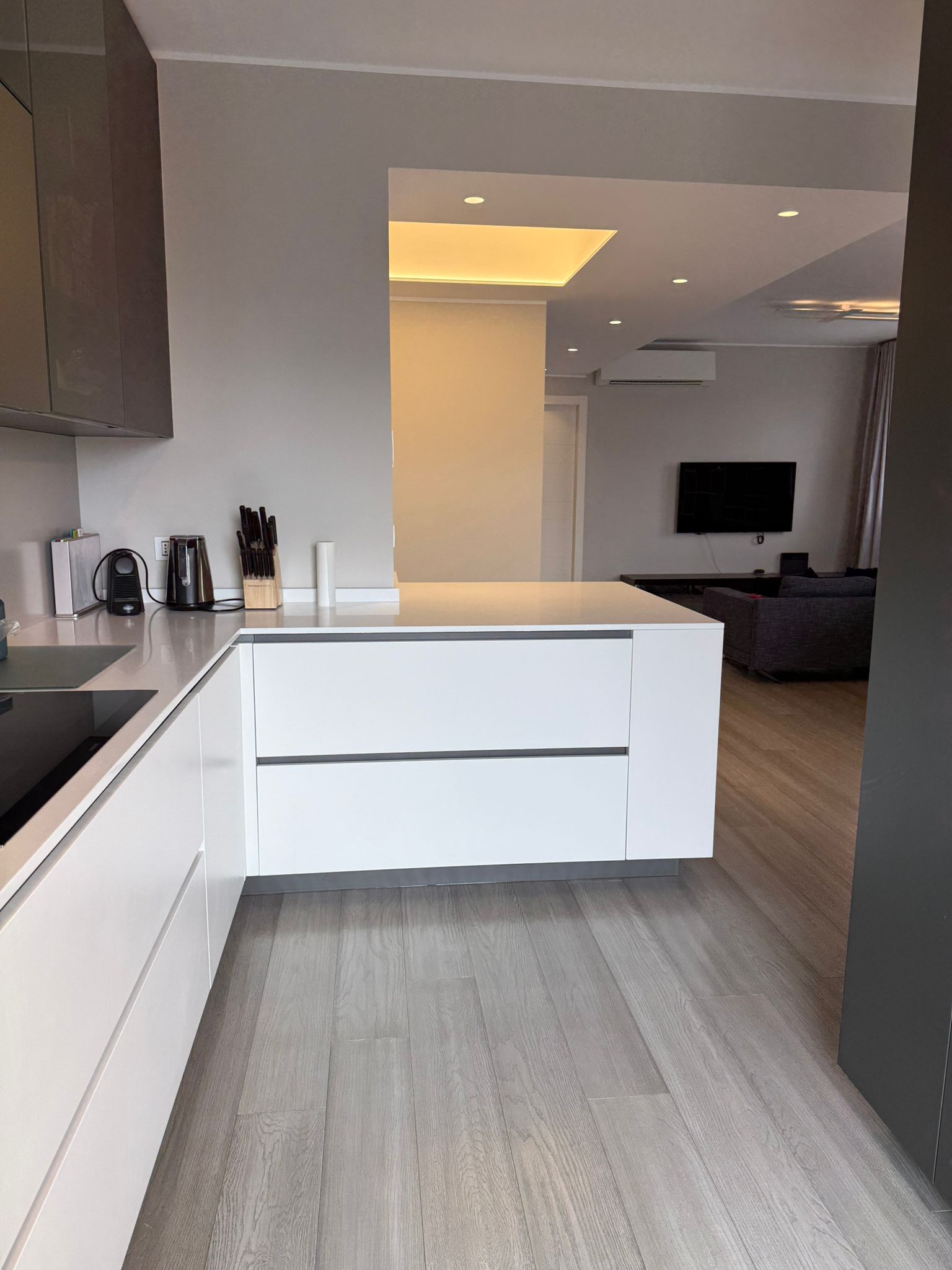 ULTIMO PIANO BELLISSIMO ATTICO CON TERRAZZO E BOX DOPPIO
