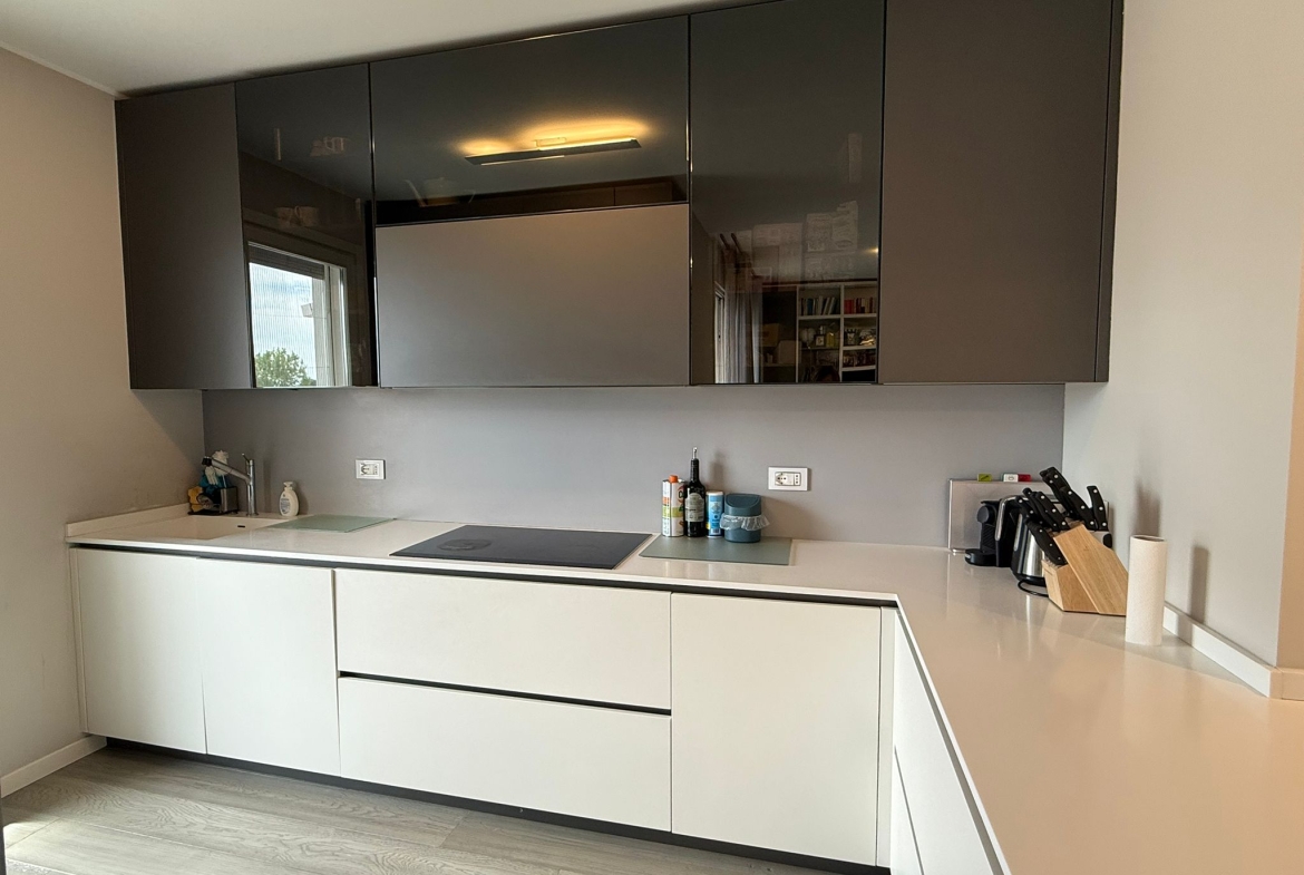ULTIMO PIANO BELLISSIMO ATTICO CON TERRAZZO E BOX DOPPIO