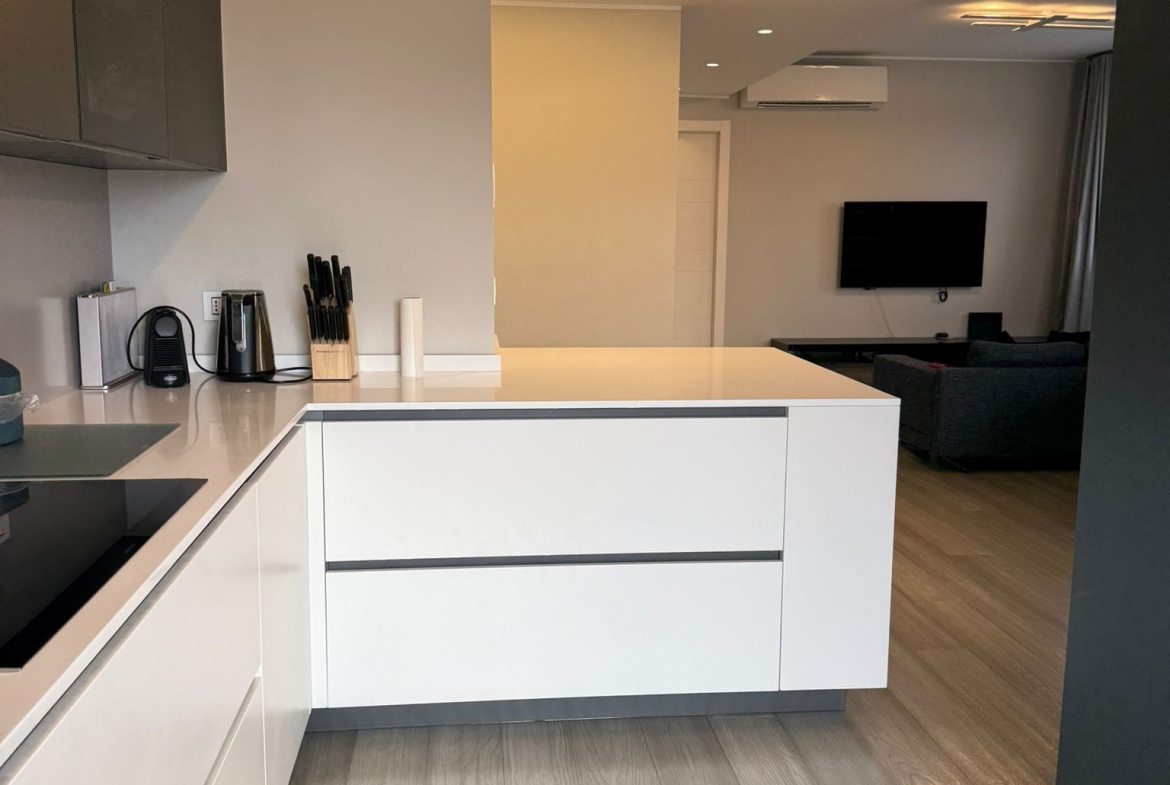 ULTIMO PIANO BELLISSIMO ATTICO CON TERRAZZO E BOX DOPPIO