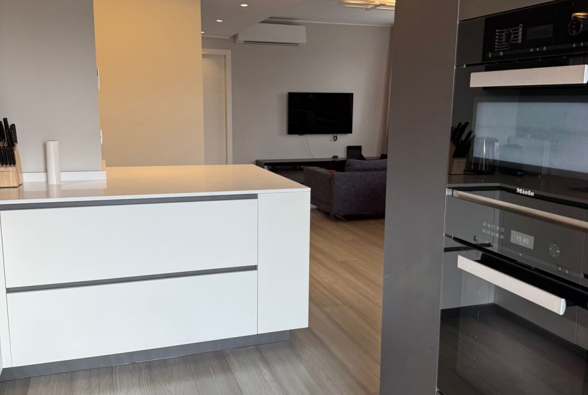 ULTIMO PIANO BELLISSIMO ATTICO CON TERRAZZO E BOX DOPPIO