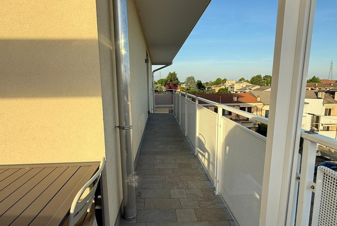 ULTIMO PIANO BELLISSIMO ATTICO CON TERRAZZO E BOX DOPPIO