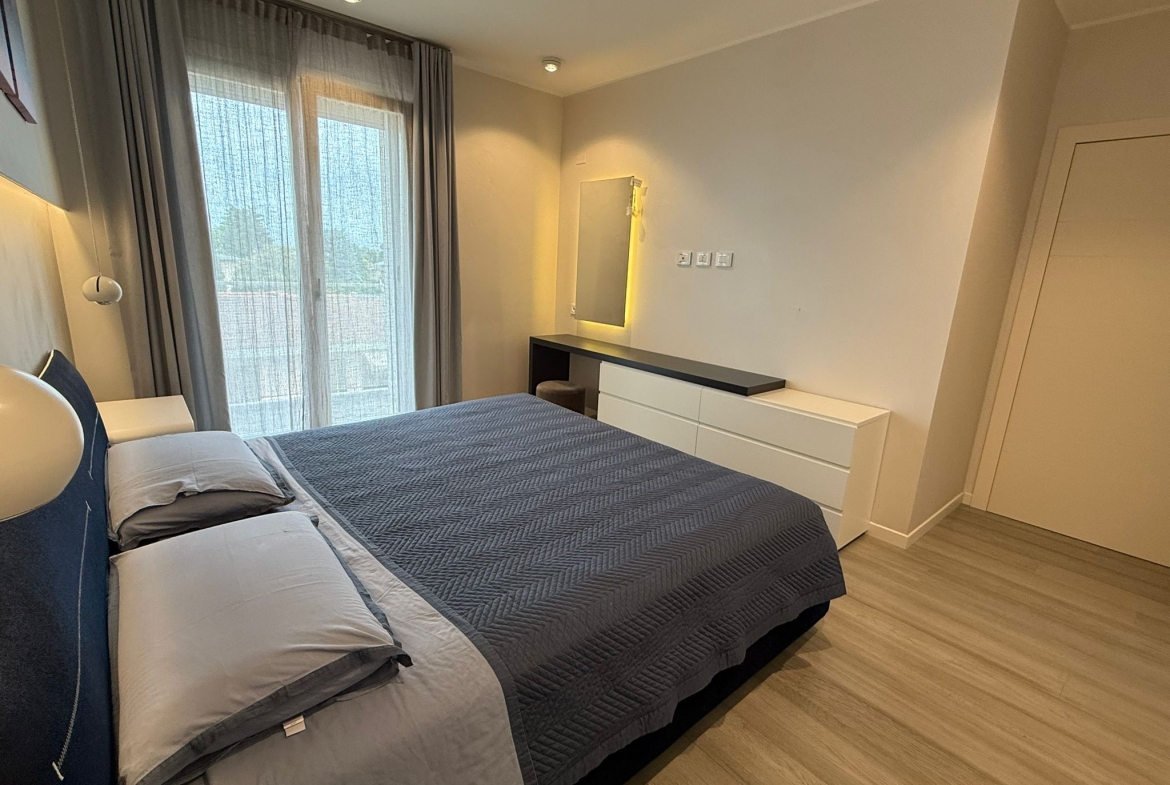 ULTIMO PIANO BELLISSIMO ATTICO CON TERRAZZO E BOX DOPPIO