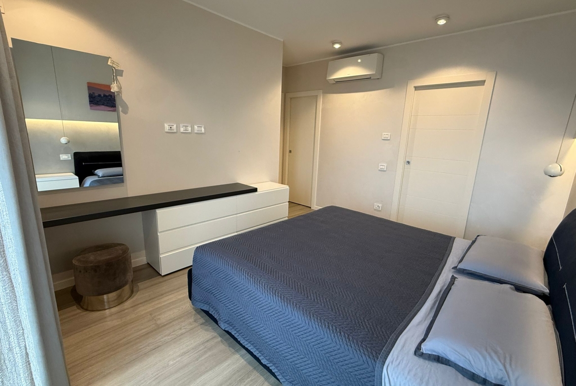 ULTIMO PIANO BELLISSIMO ATTICO CON TERRAZZO E BOX DOPPIO