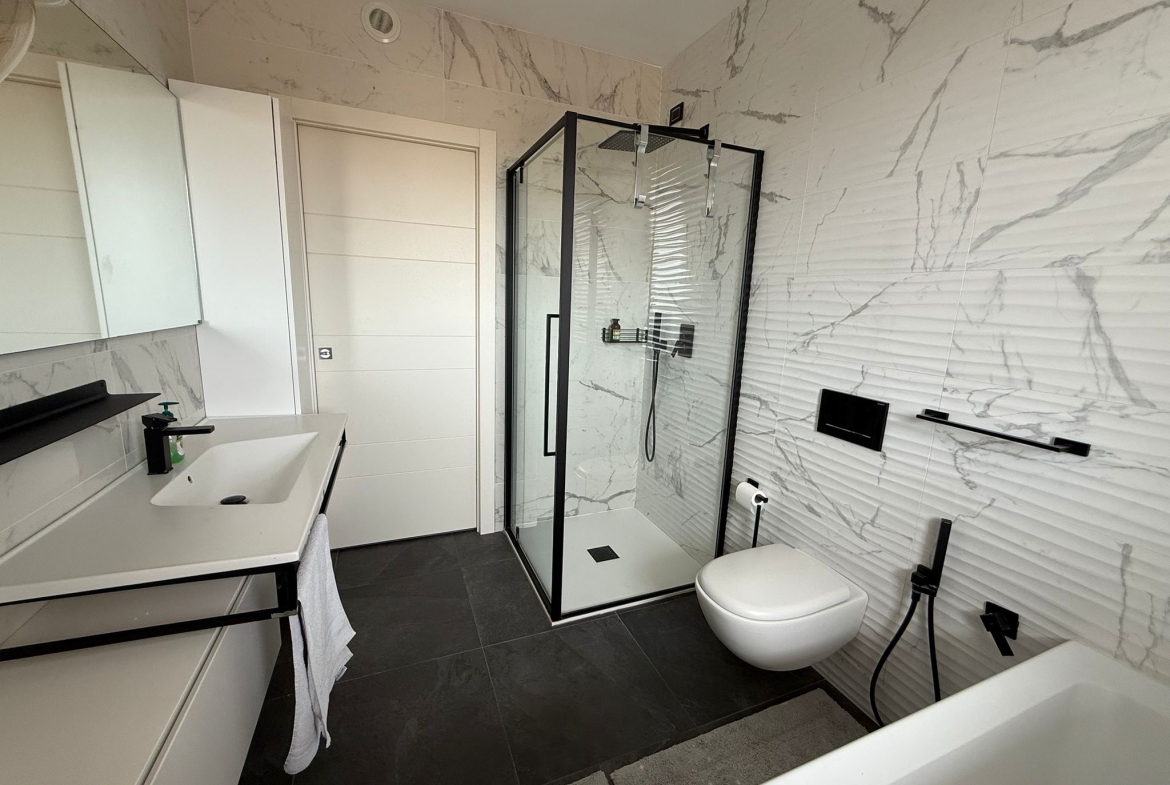 ULTIMO PIANO BELLISSIMO ATTICO CON TERRAZZO E BOX DOPPIO