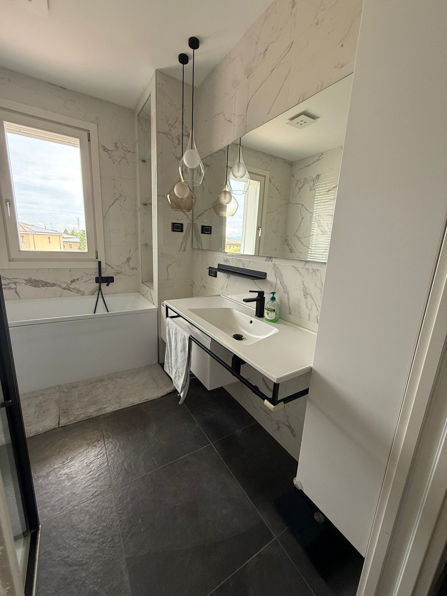 ULTIMO PIANO BELLISSIMO ATTICO CON TERRAZZO E BOX DOPPIO