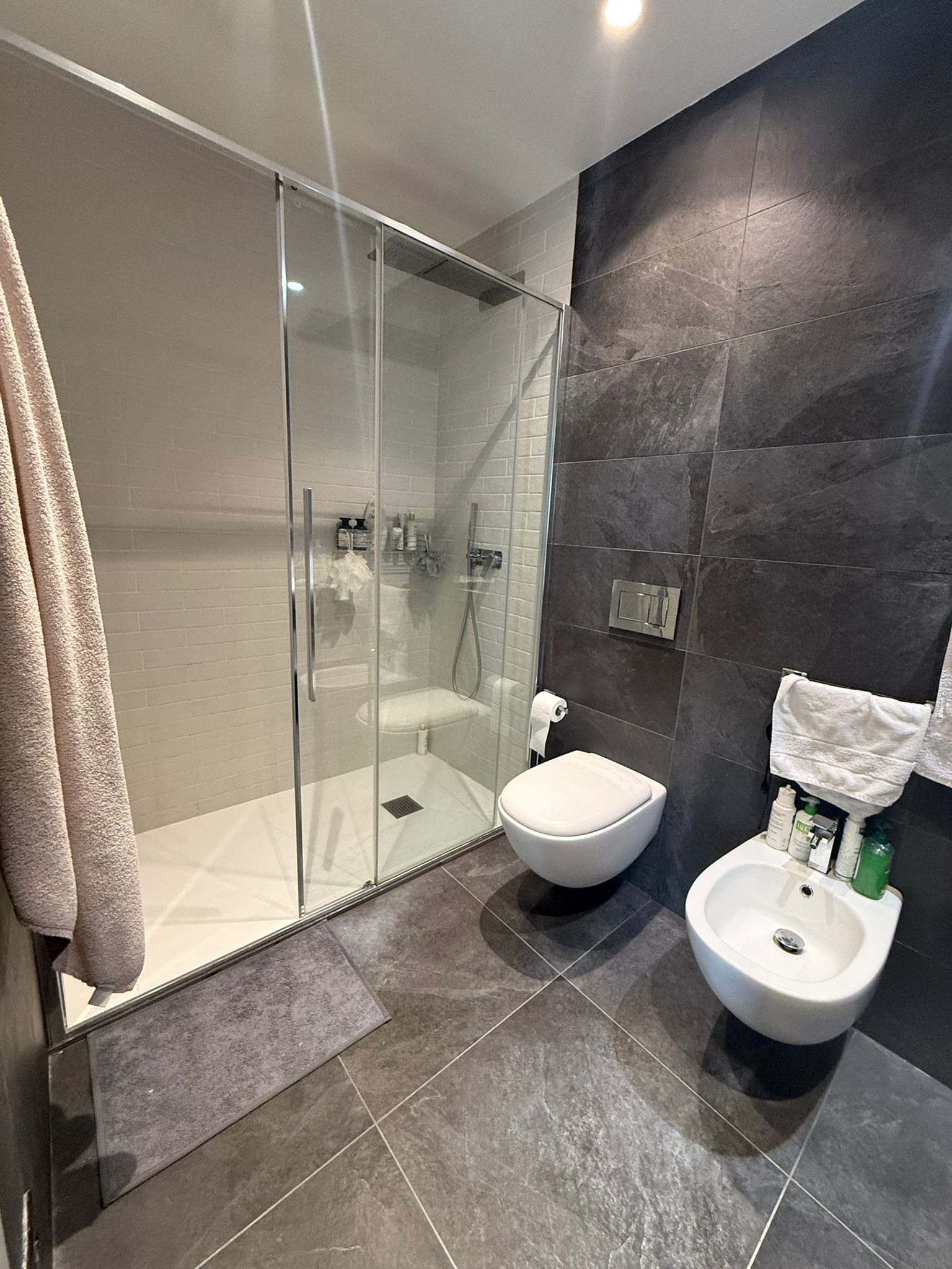 ULTIMO PIANO BELLISSIMO ATTICO CON TERRAZZO E BOX DOPPIO