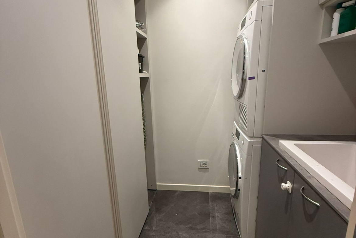 ULTIMO PIANO BELLISSIMO ATTICO CON TERRAZZO E BOX DOPPIO