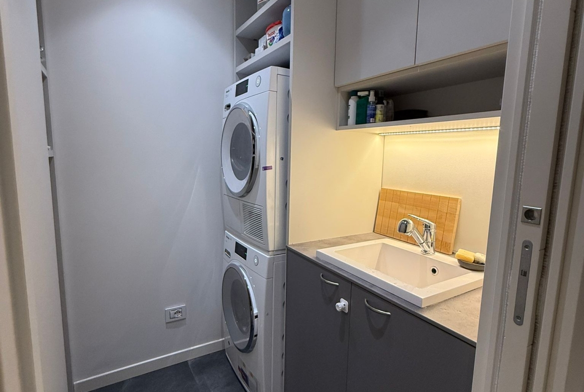 ULTIMO PIANO BELLISSIMO ATTICO CON TERRAZZO E BOX DOPPIO