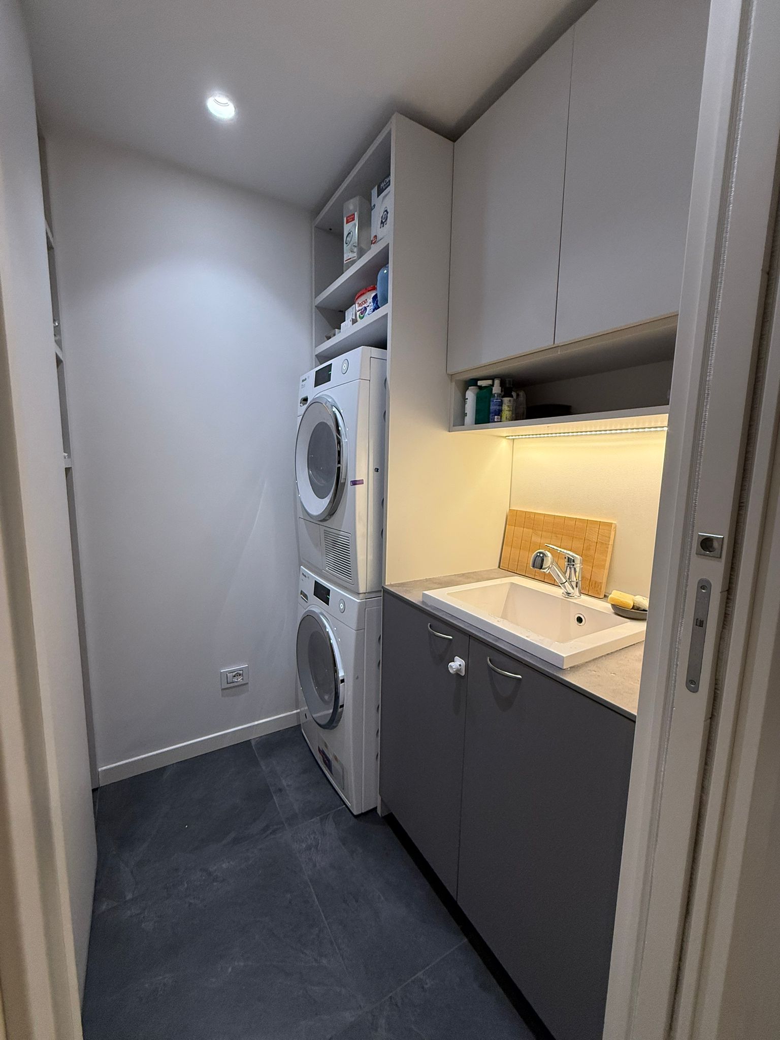 ULTIMO PIANO BELLISSIMO ATTICO CON TERRAZZO E BOX DOPPIO