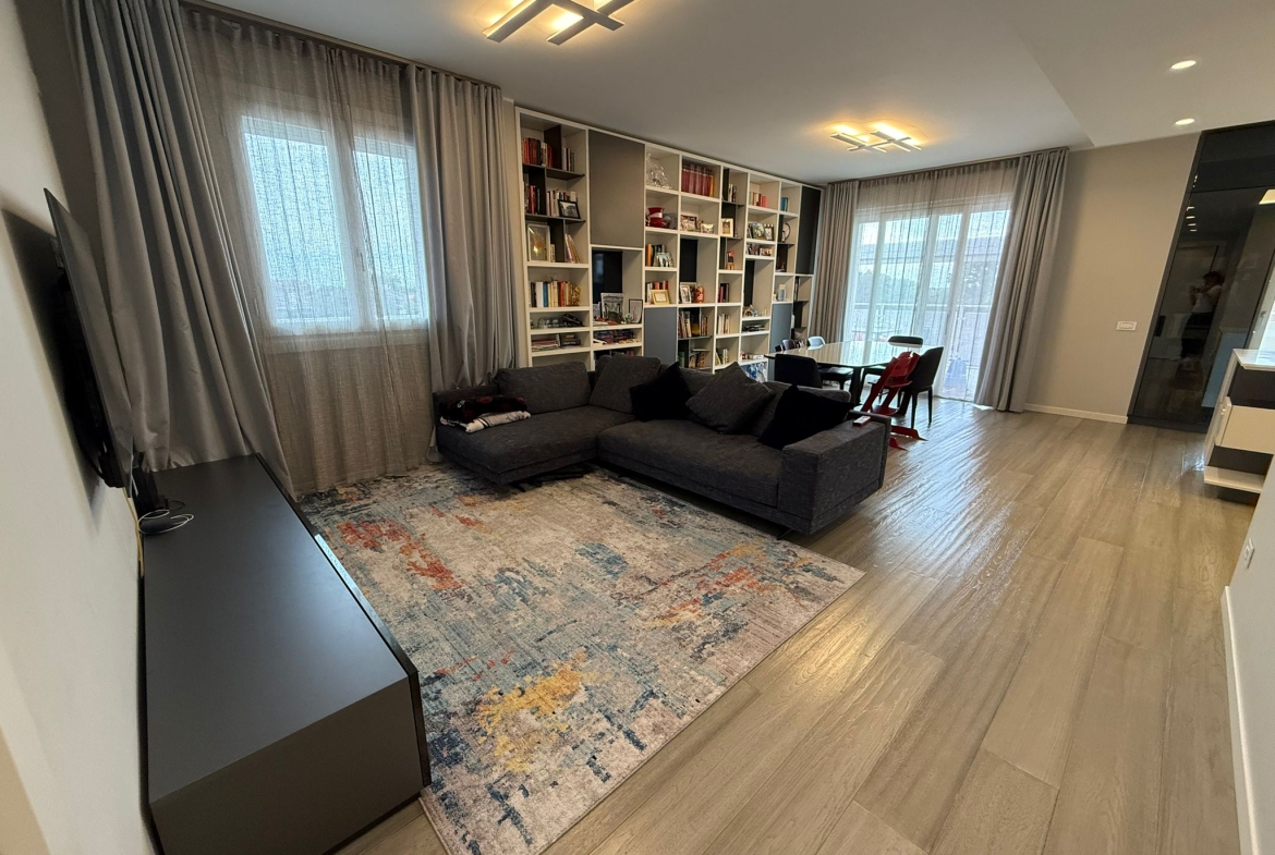 ULTIMO PIANO BELLISSIMO ATTICO CON TERRAZZO E BOX DOPPIO