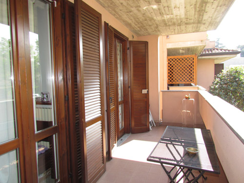 OTTIMO BILOCALE ARREDATO CON TERRAZZO