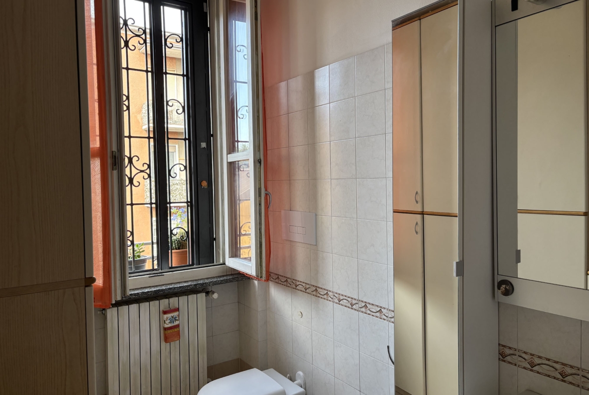 LUMINOSO MONOLOCALE CON SOPPALCO, CANTINA E BOX