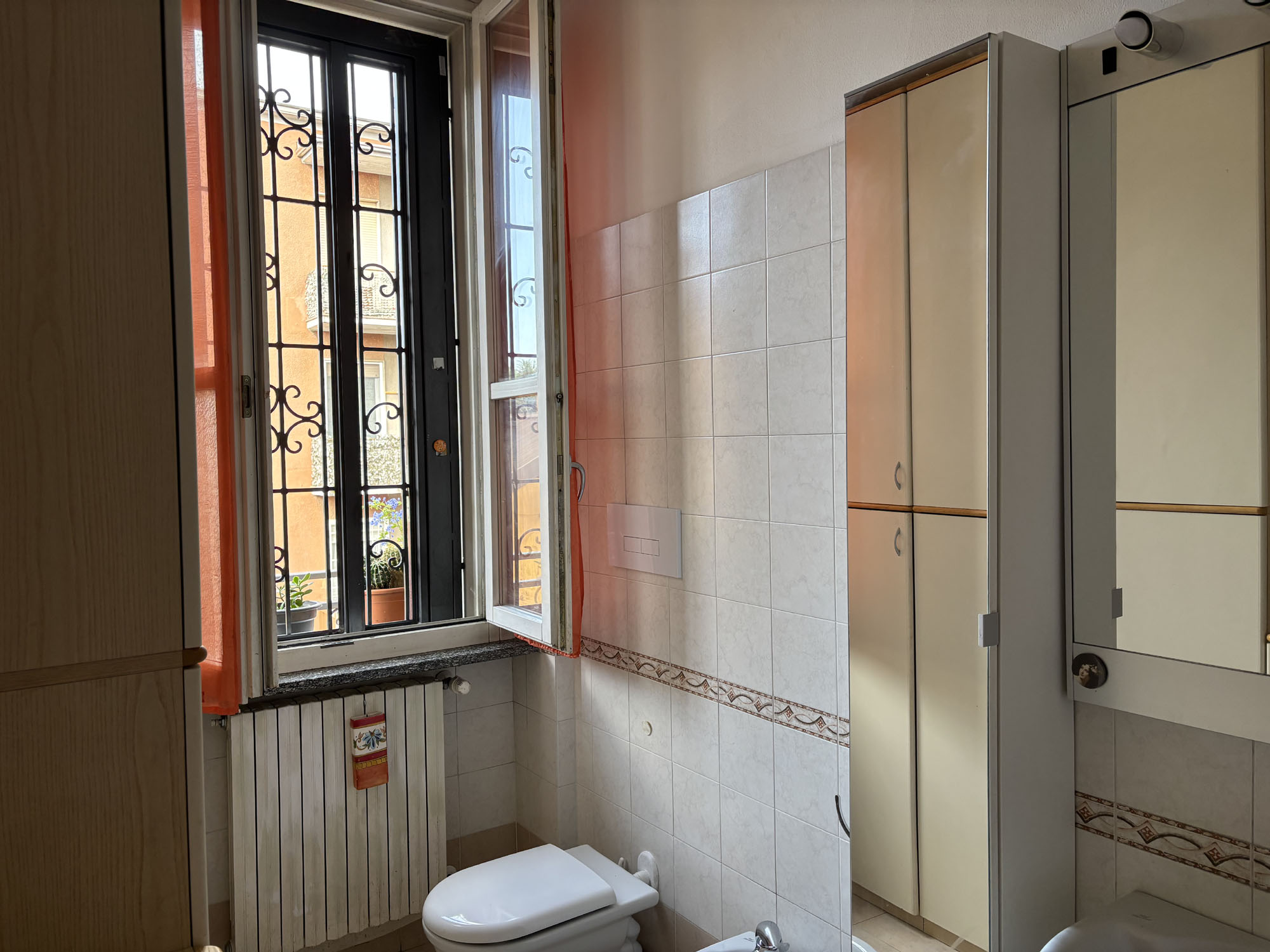 LUMINOSO MONOLOCALE CON SOPPALCO, CANTINA E BOX