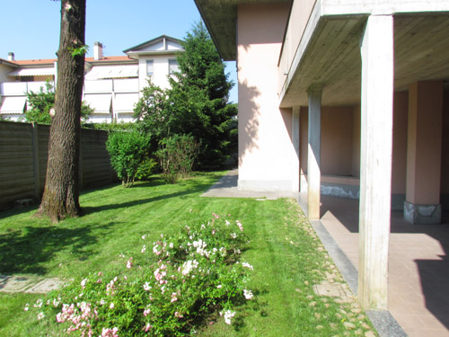 OTTIMO BILOCALE ARREDATO CON TERRAZZO