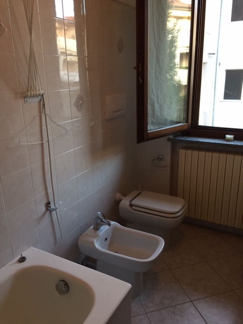 OTTIMO BILOCALE ARREDATO CON TERRAZZO